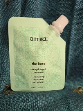 Amika The Kure Strength Repair Shampoo Pouch